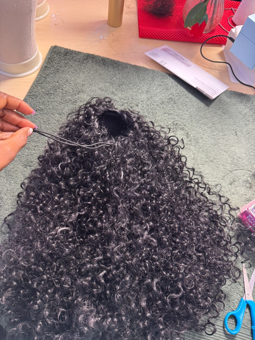 Black Curly Wig 18 pous - photo 5