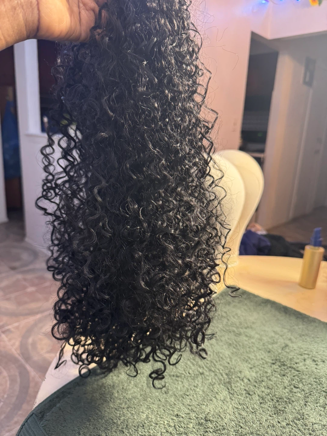 Black Curly Wig 18 pous