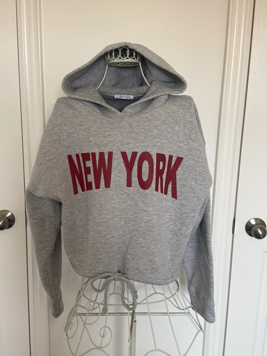 Grey Zara “New York” Cropped Hoodie Size S-Reduced! - photo 2