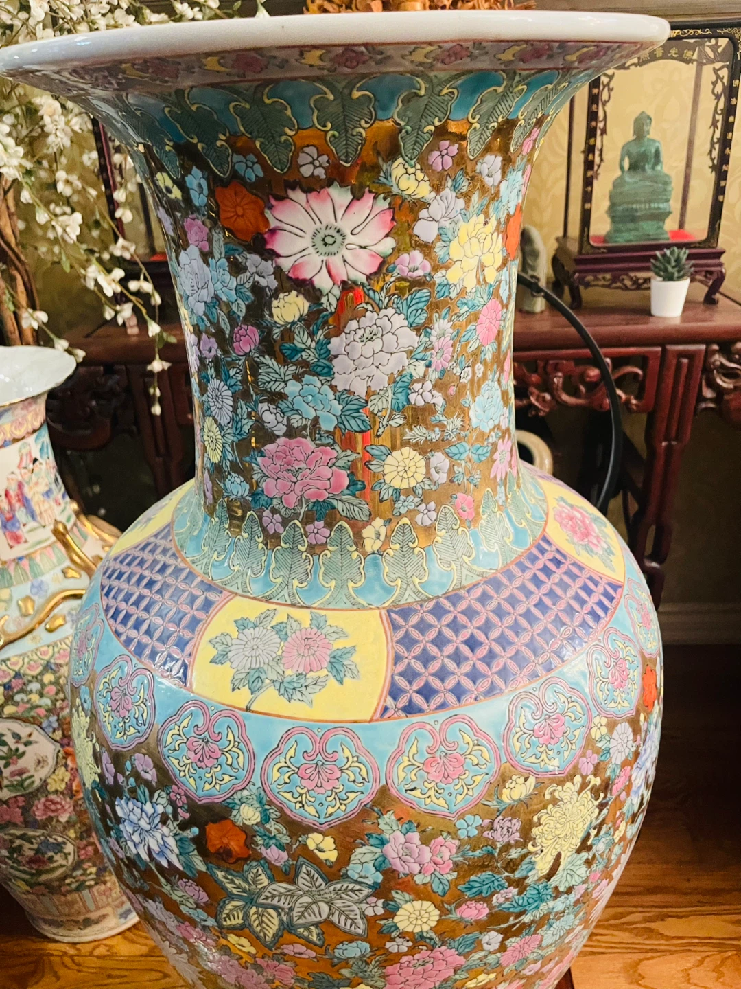 Large Decorative Porcelain Vase - photo 3