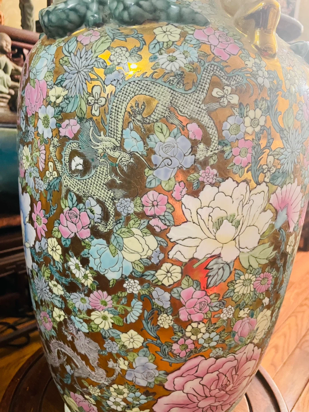 Large Vintage Porcelain Vase with Dragon and Floral Motif - photo 3