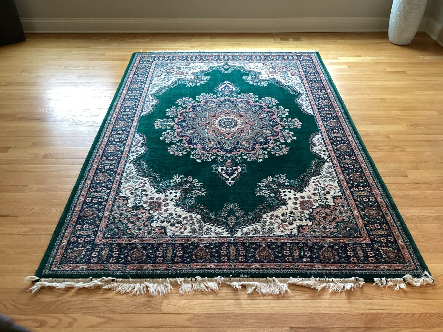 Ferreghan Oriental Extra Fine 100% Pure Wool Rug