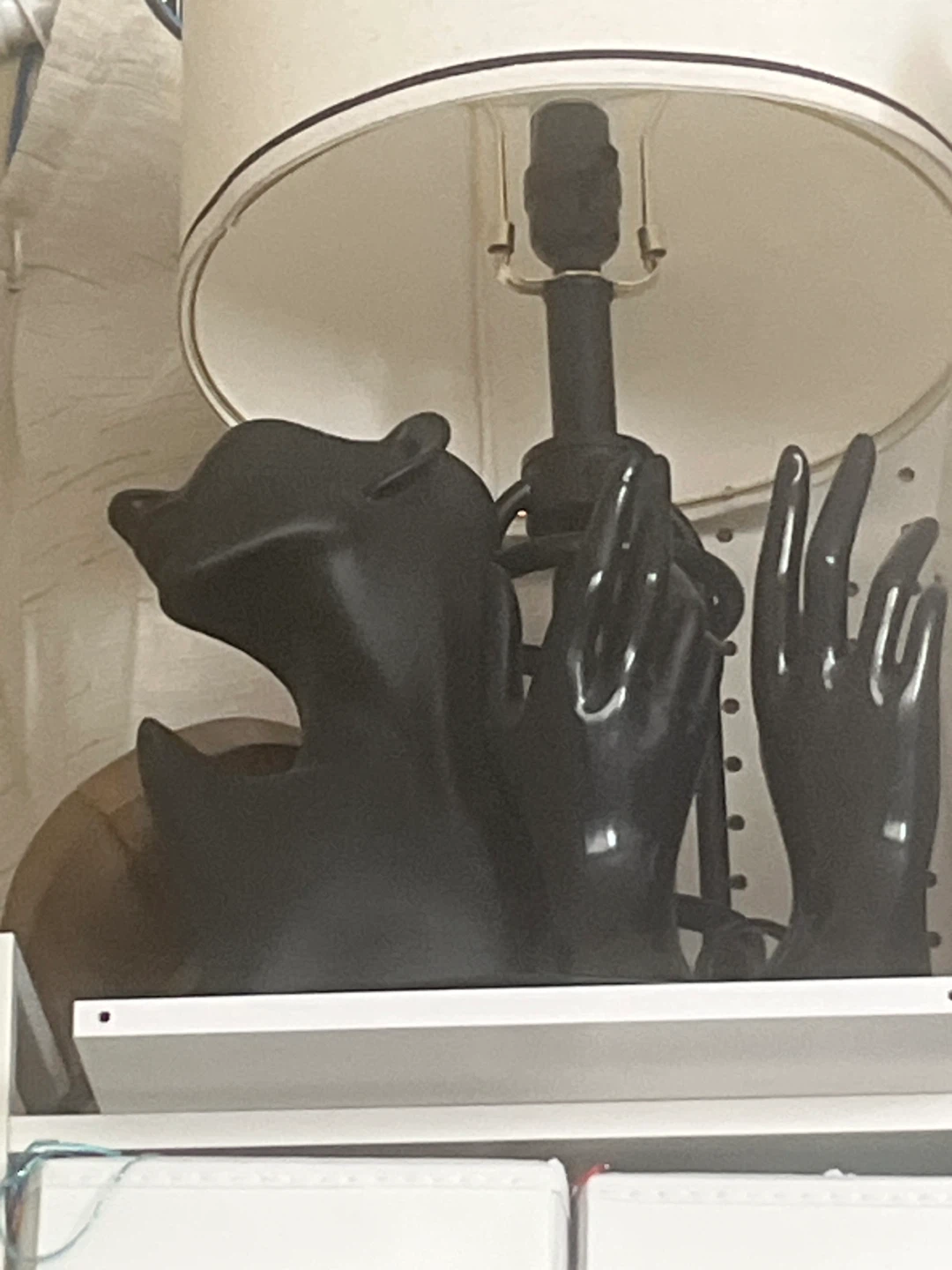 Black Necklace Bust and Hand Displays