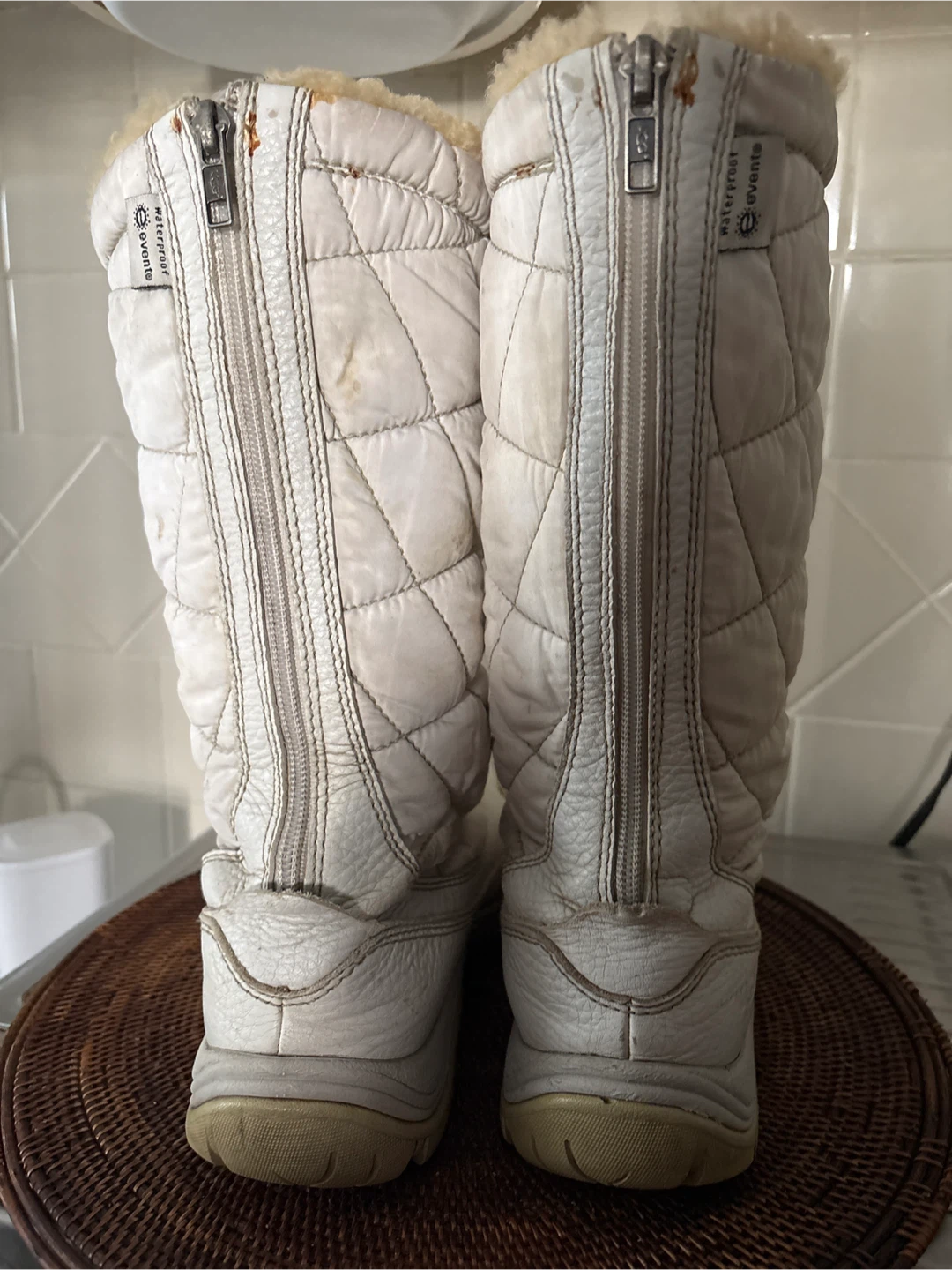 UGG Women's White Winter Boots - photo 4