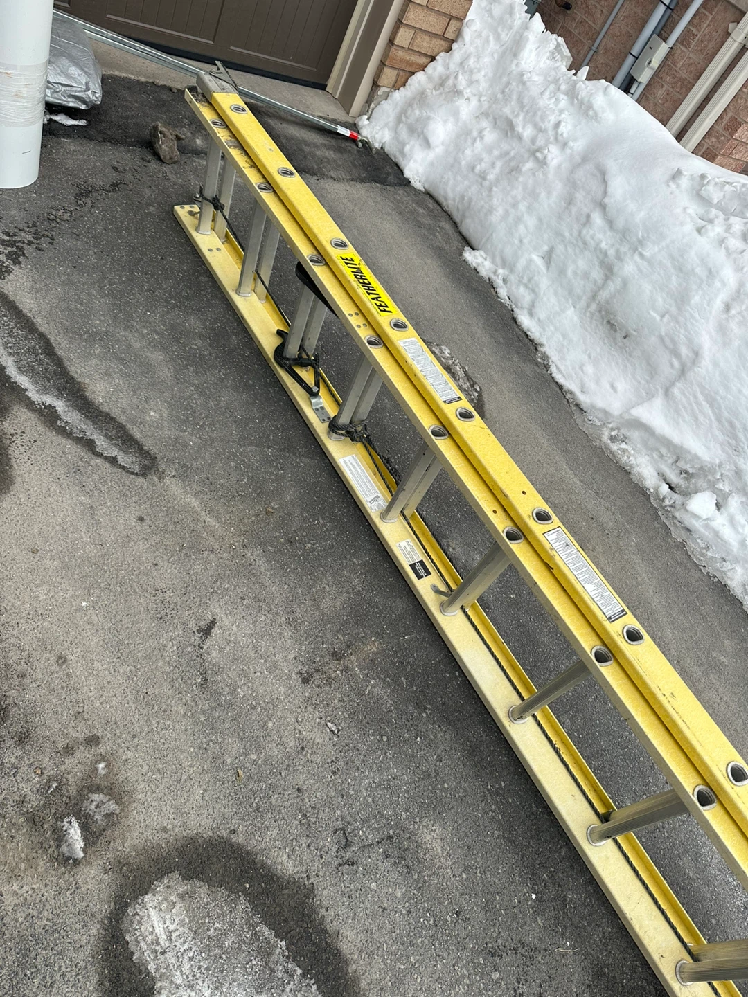 Louisville Ladder 32 ft. Fiberglass Step Ladder - photo 2