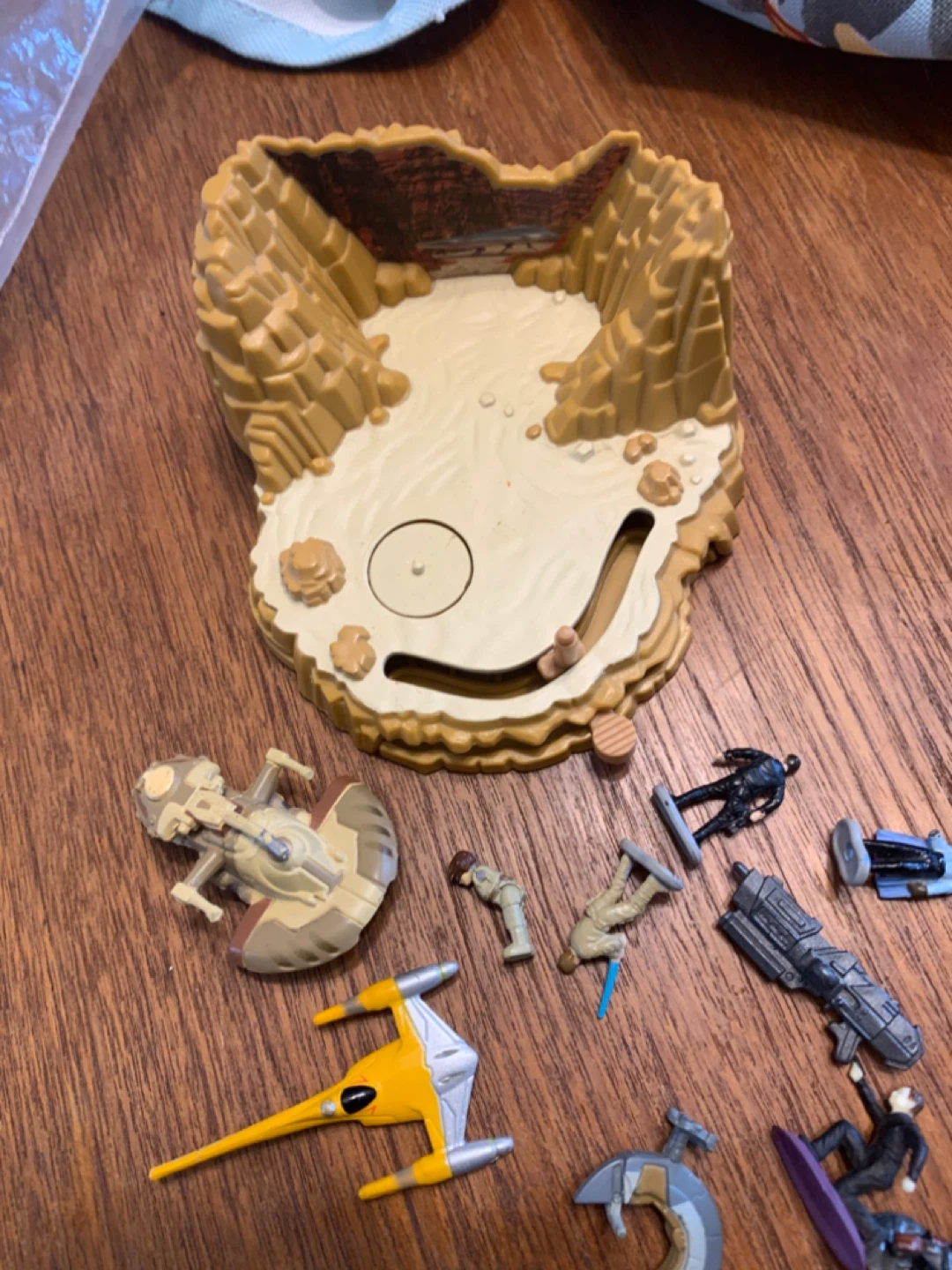 Star Wars Micro Machines Playsets and Figures - photo 2