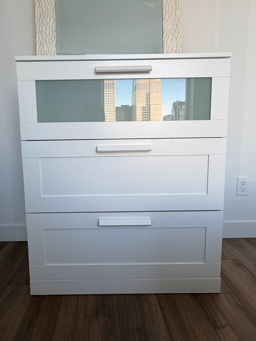 White 3-Drawer Dresser with Frosted Glass Top - photo 2