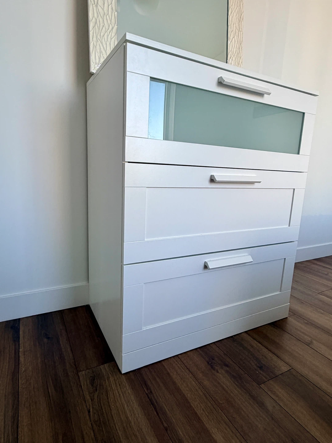White 3-Drawer Dresser with Frosted Glass Top - photo 3