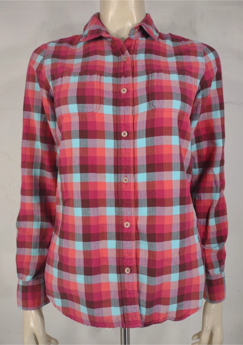 he North Face Women’s 100%Cotton Plaid Button Up - photo 2