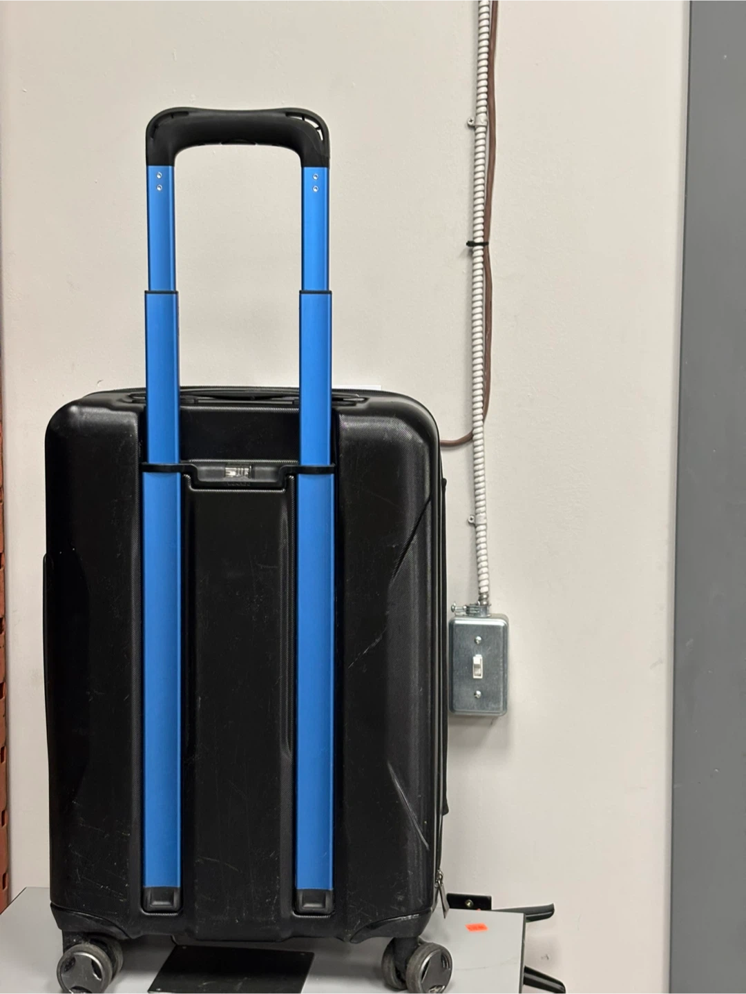 Ricardo Navy Blue Rolling Suitcase