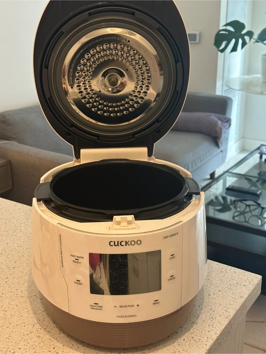CUCKOO Electric Multi Pressure Cooker CMC-QS8501S Gold/White - photo 5