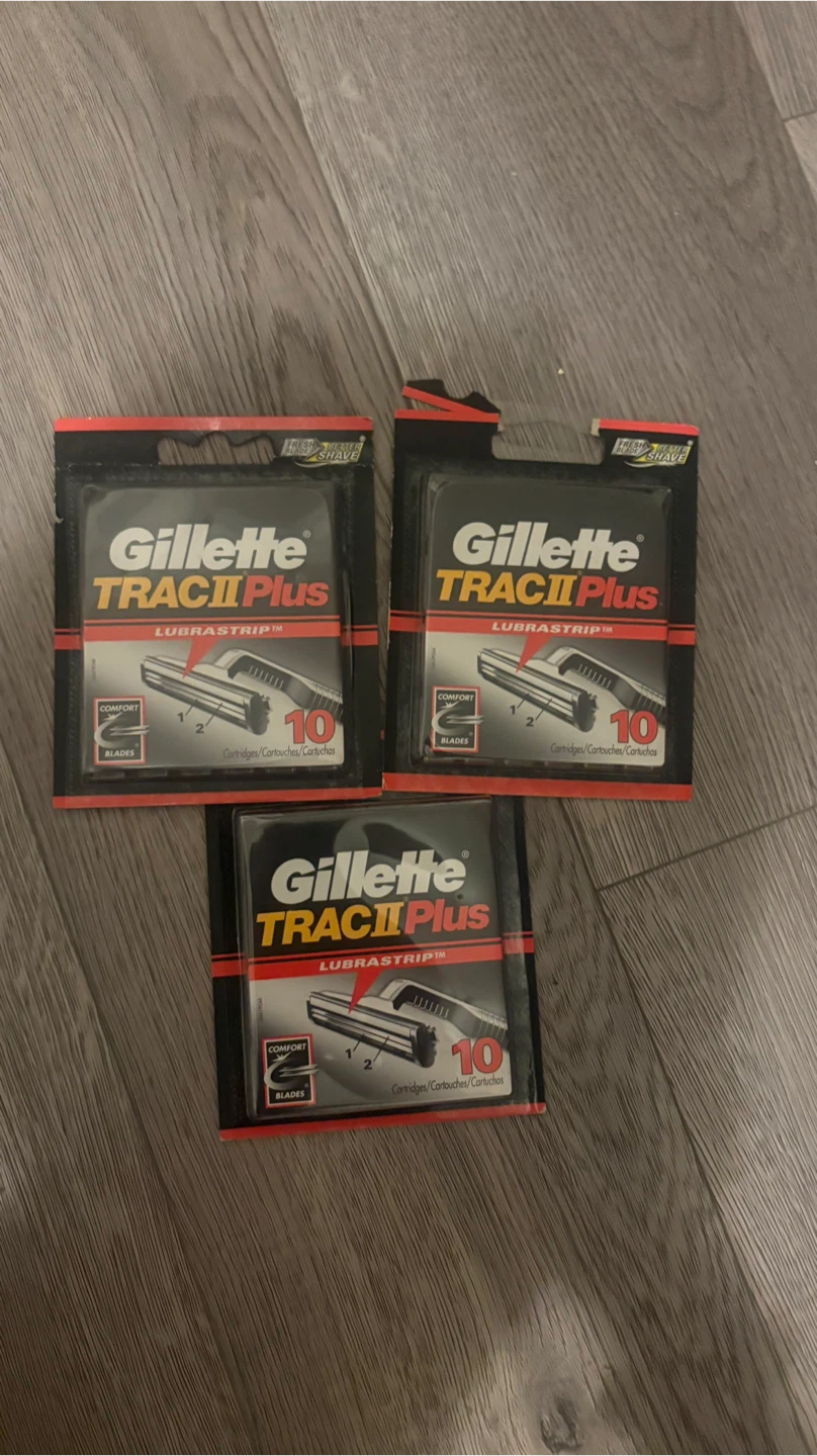 Gillette Fusion5 ProGlide & Labs Razors & Cartridges Bundle - photo 4