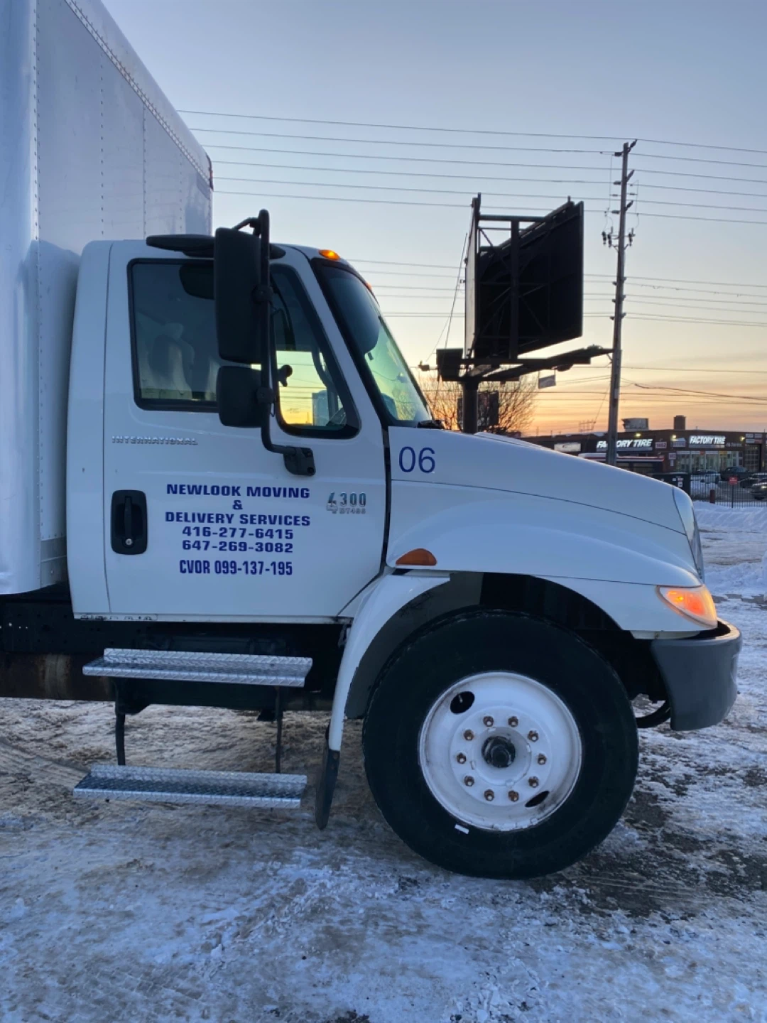 Newlook Moving & Delivery Services Box Truck - photo 2