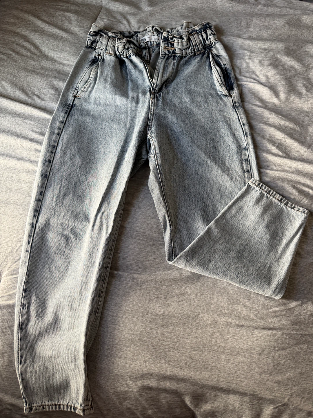 ZARA Women's Light Wash Paperbag Waist Jeans Size US 4