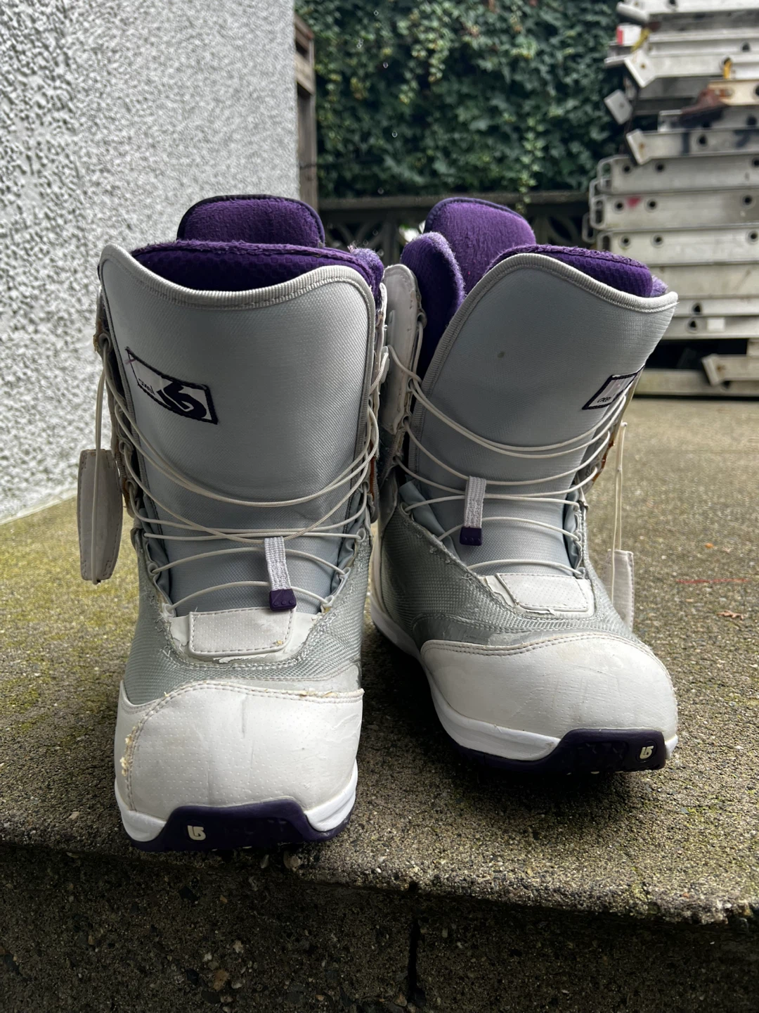 Burton Axel Women's Snowboard Boots Size US 10