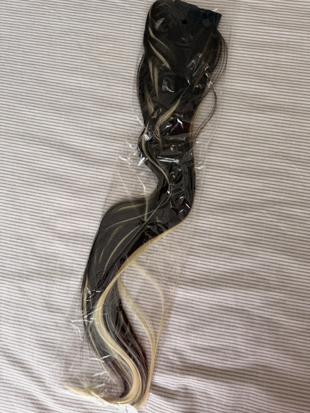 Clip-in Hair Extensions - Dark Brown with Blonde Highlights - photo 4