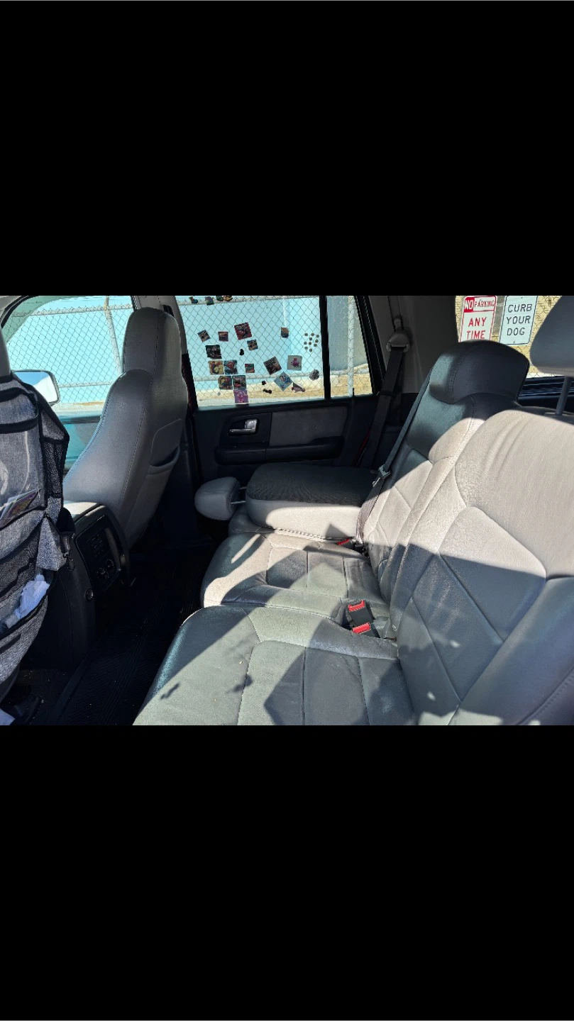 2003 Ford Expedition Red SUV - photo 4