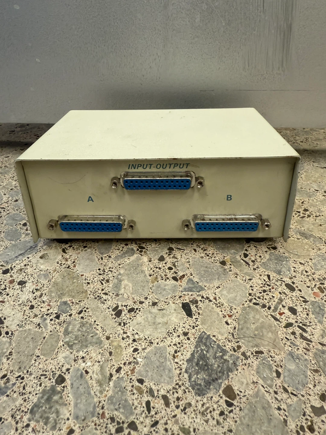 Vintage AB Data 2 way Transfer switch with adapter - photo 2