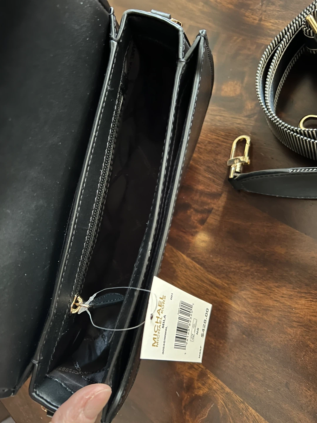 Michael Kors Mila Black Leather Shoulder Bag - photo 5