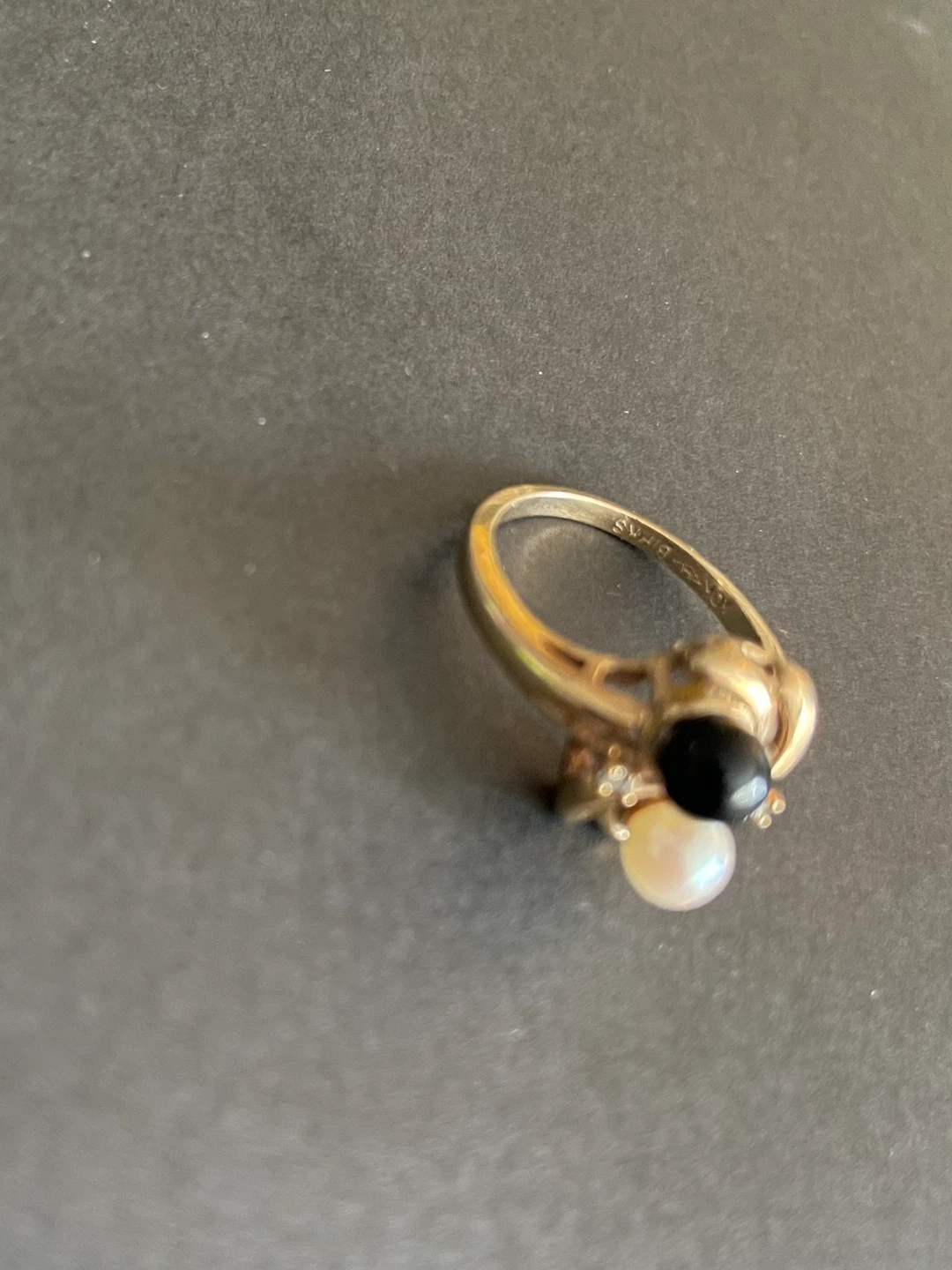 10K Birks  Ring with Black Onyx, Pearl and Diamonds - photo 2
