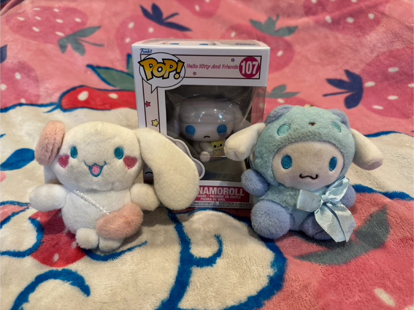 Funko Pop! Cinnamoroll vinyl figure with Cinnamoroll Keychains