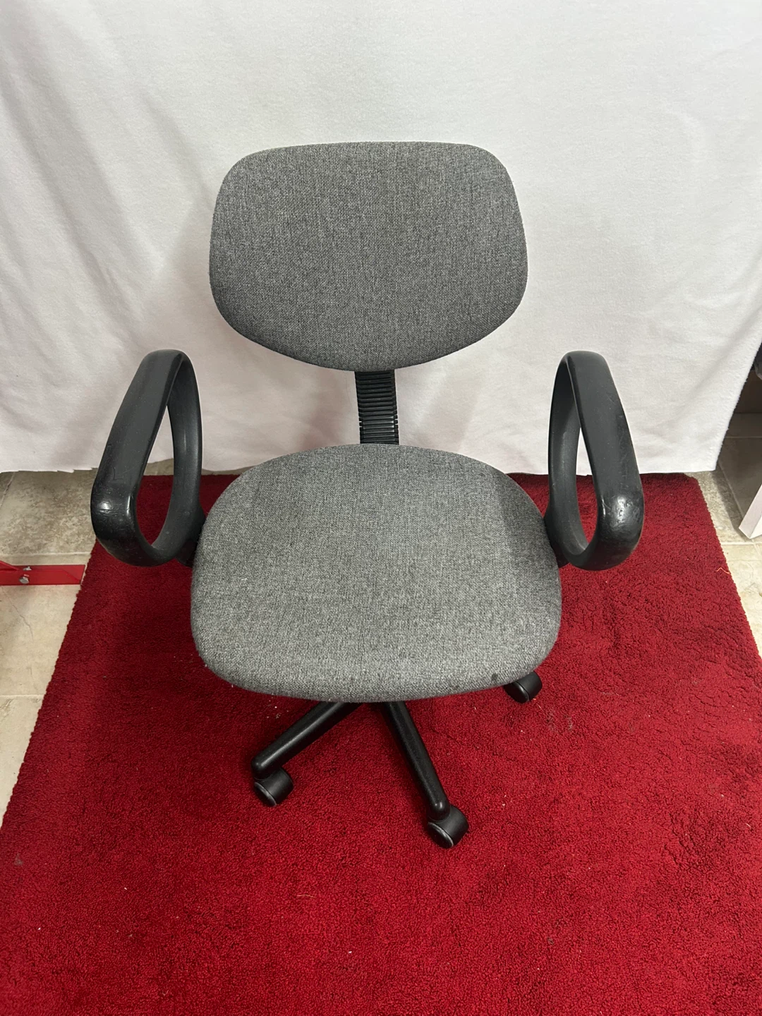 Grey Office Chair with Arms