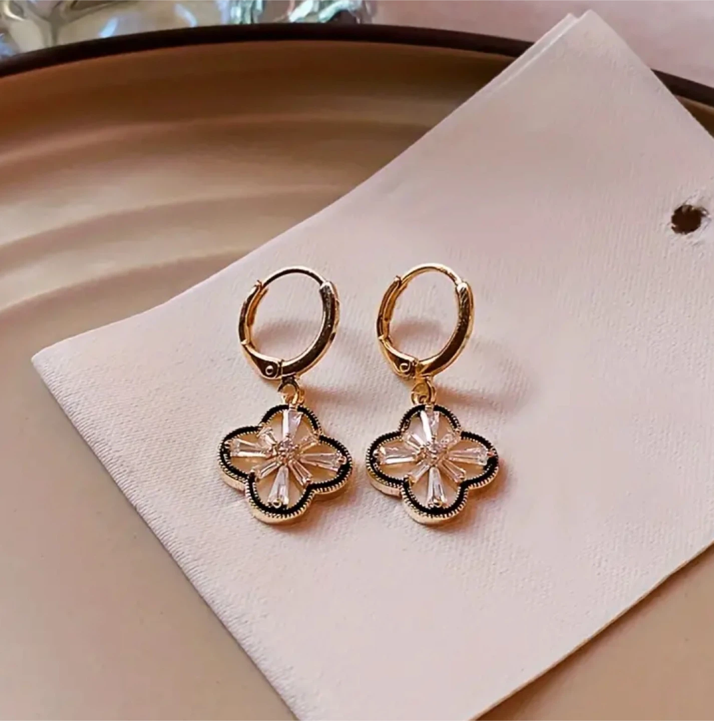 Gold tone earrings new - photo 3