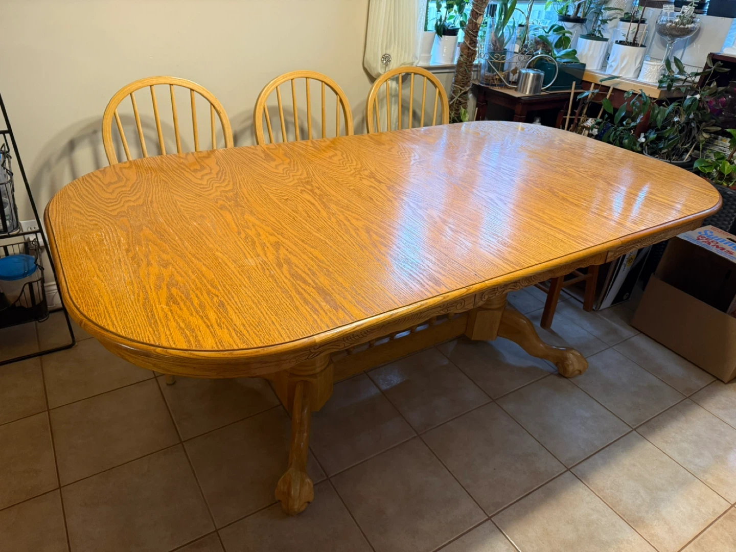 Solid Oak Dining Table with Ornate Pedestal Base - photo 2
