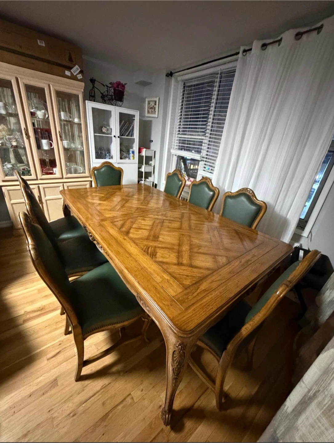 Wooden Dining Table with 6 Green Upholstered Chairs - photo 3
