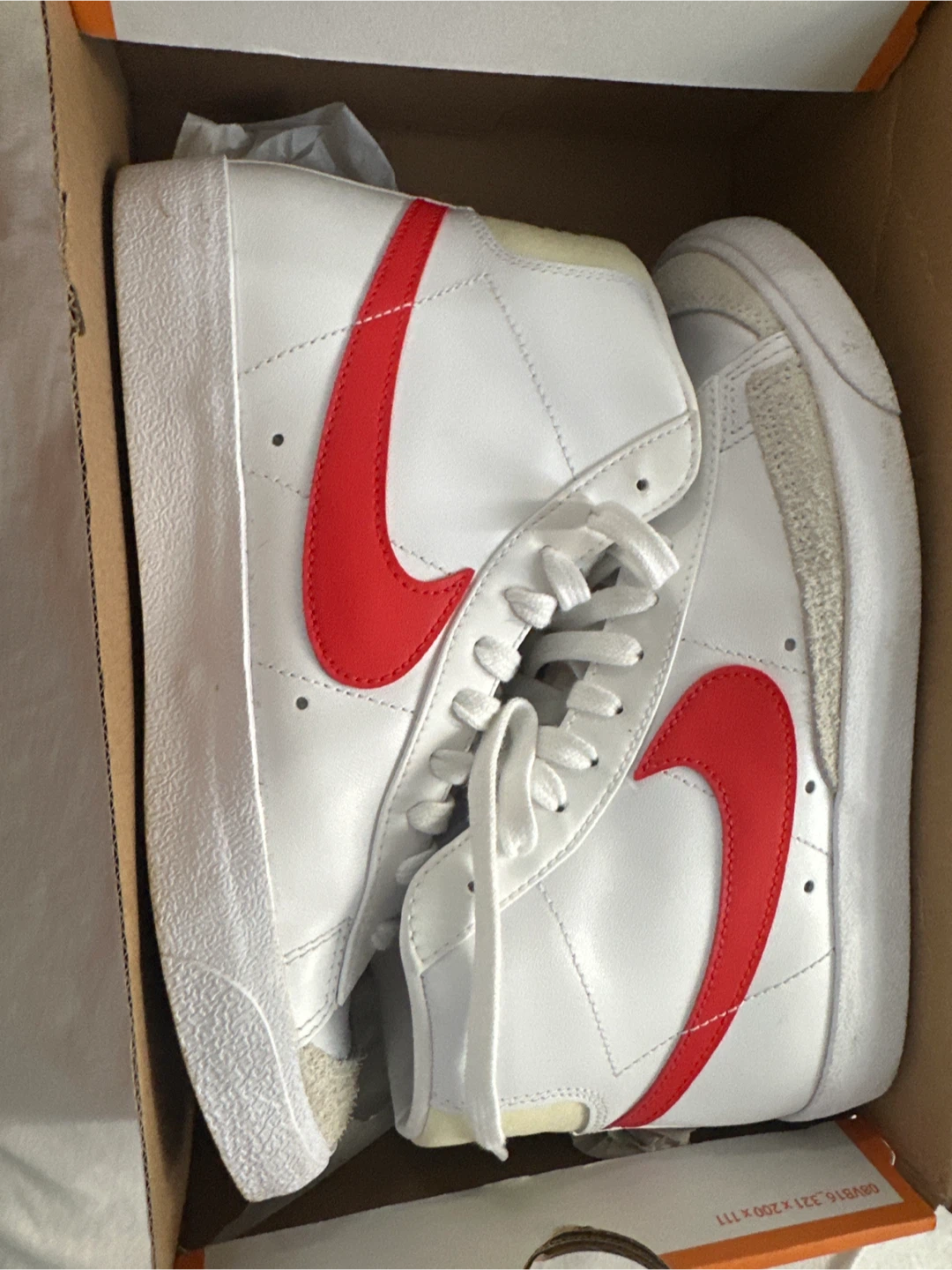 Nike Blazer Mid '77 VNTG White/Red High Top Sneakers Size 8.5 - photo 2