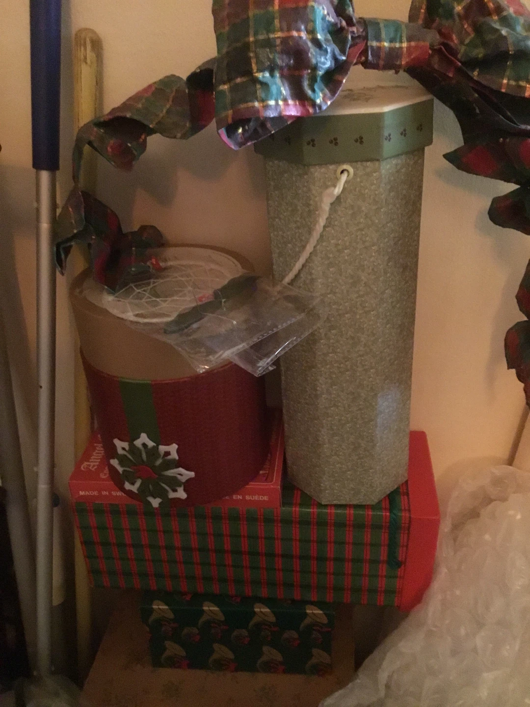 Lot of Xmas decorations - Last Day Mon 3/30 - photo 2