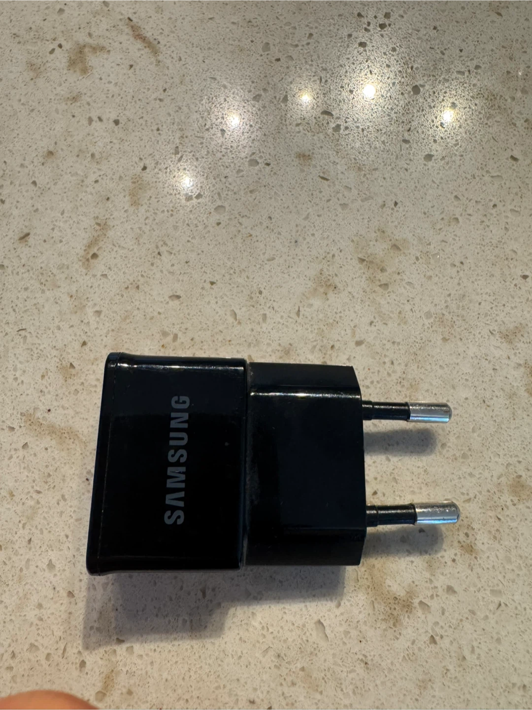 (Europe - Middle East) Samsung Wall Charger Adapter - photo 3