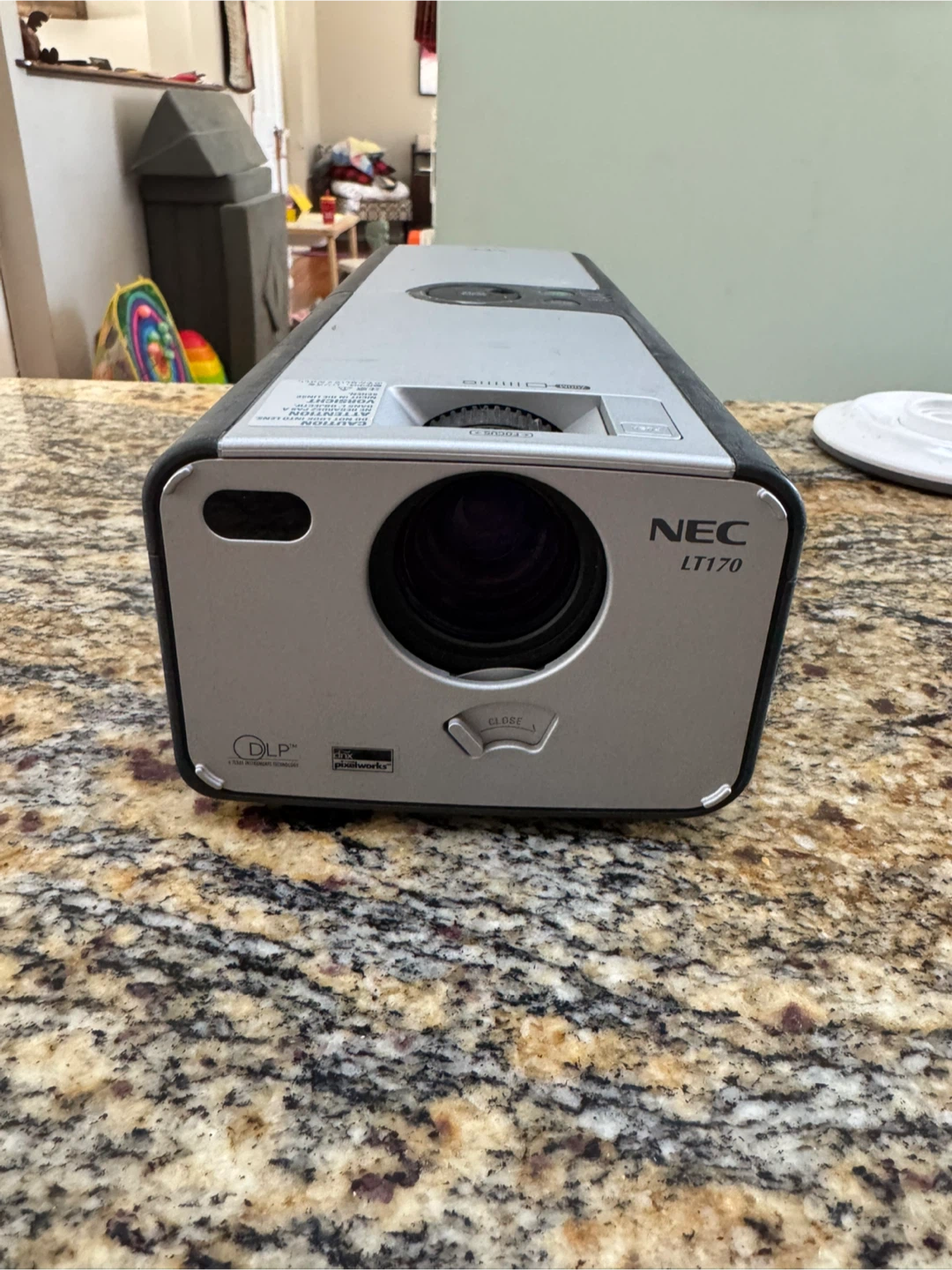NEC LT170 DLP Projector with Case and Cables