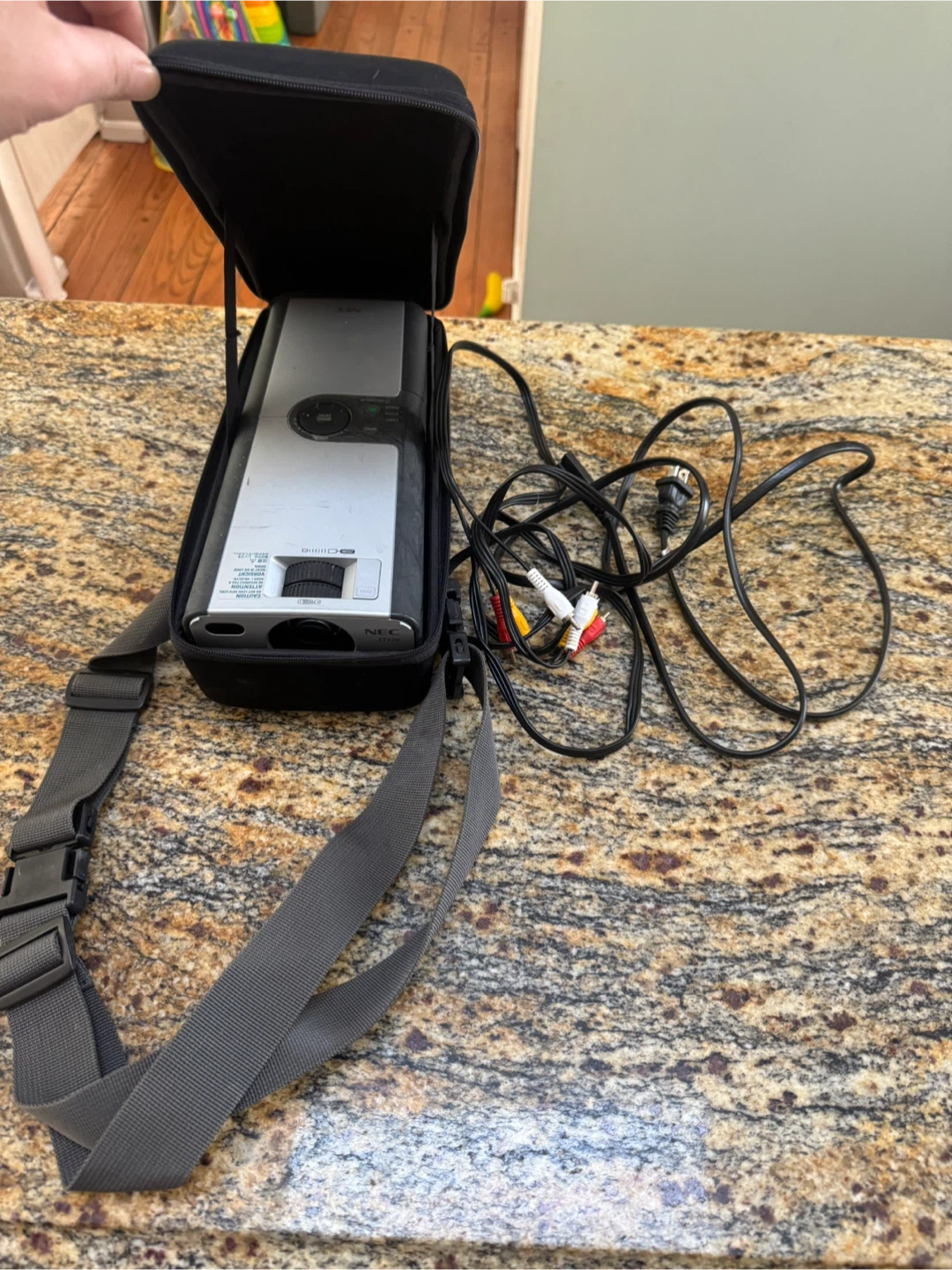 NEC LT170 DLP Projector with Case and Cables - photo 5