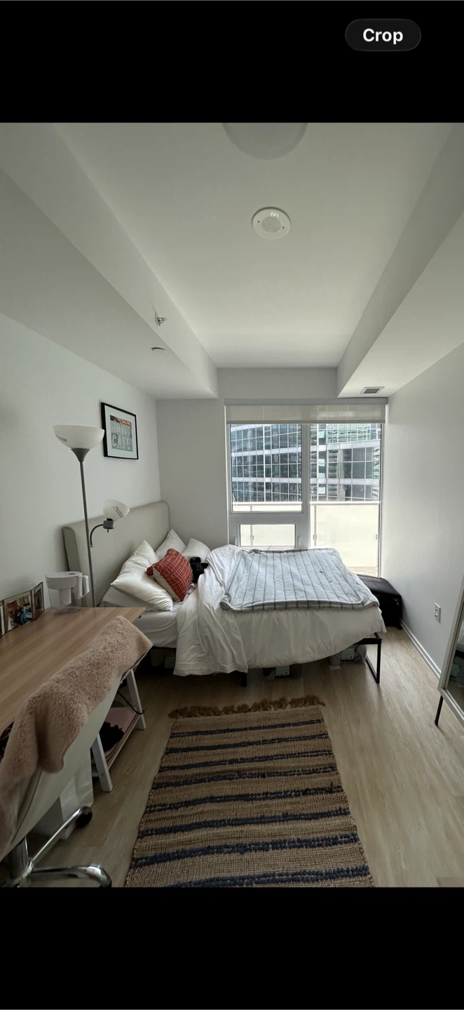 Queen bed with bed frame and mattress - photo 2