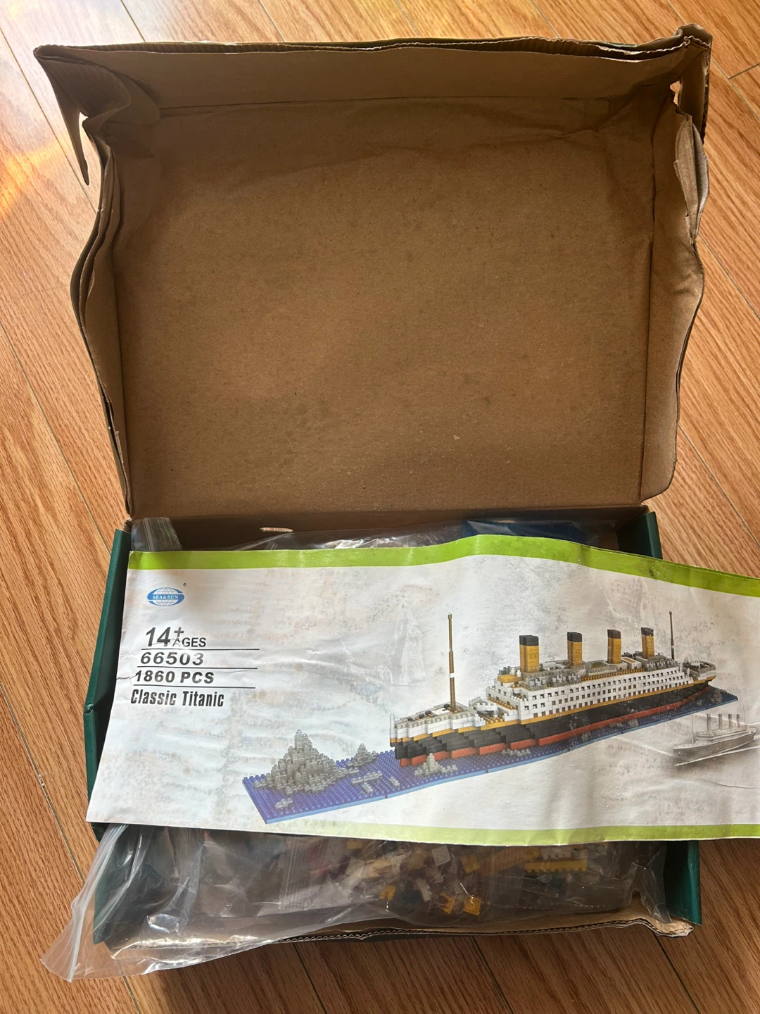 Brand New MiNi Building Blocks Classic Titanic Model 1860 pcs - photo 3