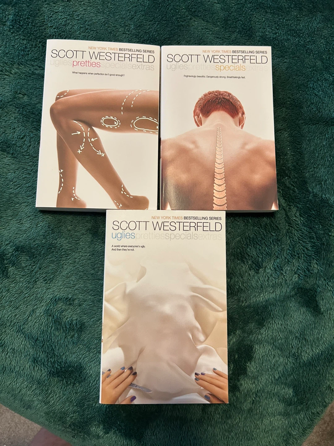 Scott Westerfeld Uglies, Pretties, Specials
