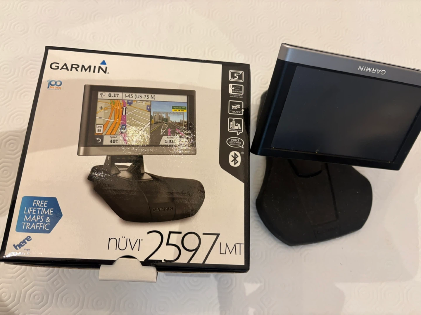 GPS-Garmin nüvi 2597LMT GPS Navigation Device