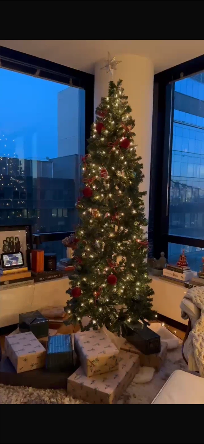 Artificial Christmas Tree - Green, 7.5ft