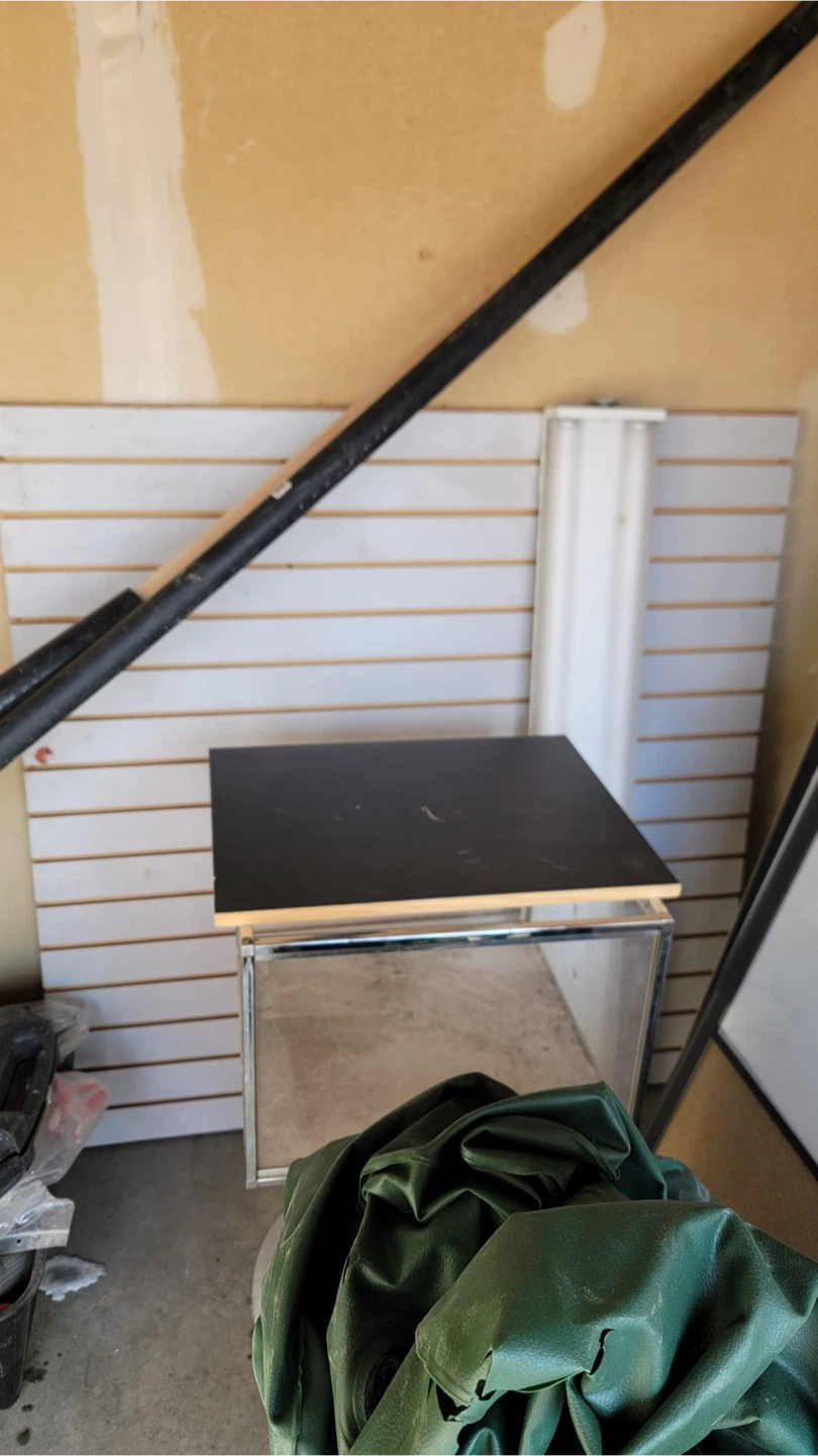 Display Pedestal Table with Clear Sides - photo 2