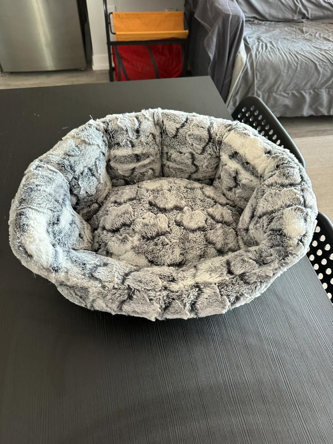 Plush Pet Bed and Wire Dog Crate - photo 2
