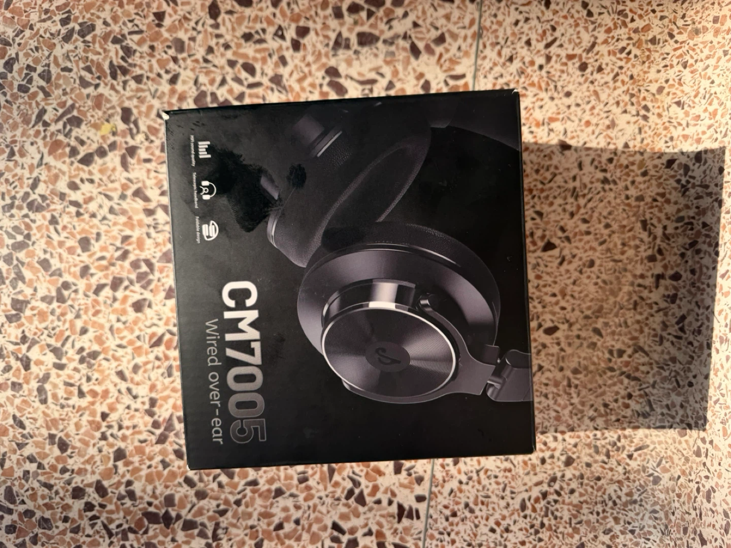 CM7005 Wired Over-Ear Headphones