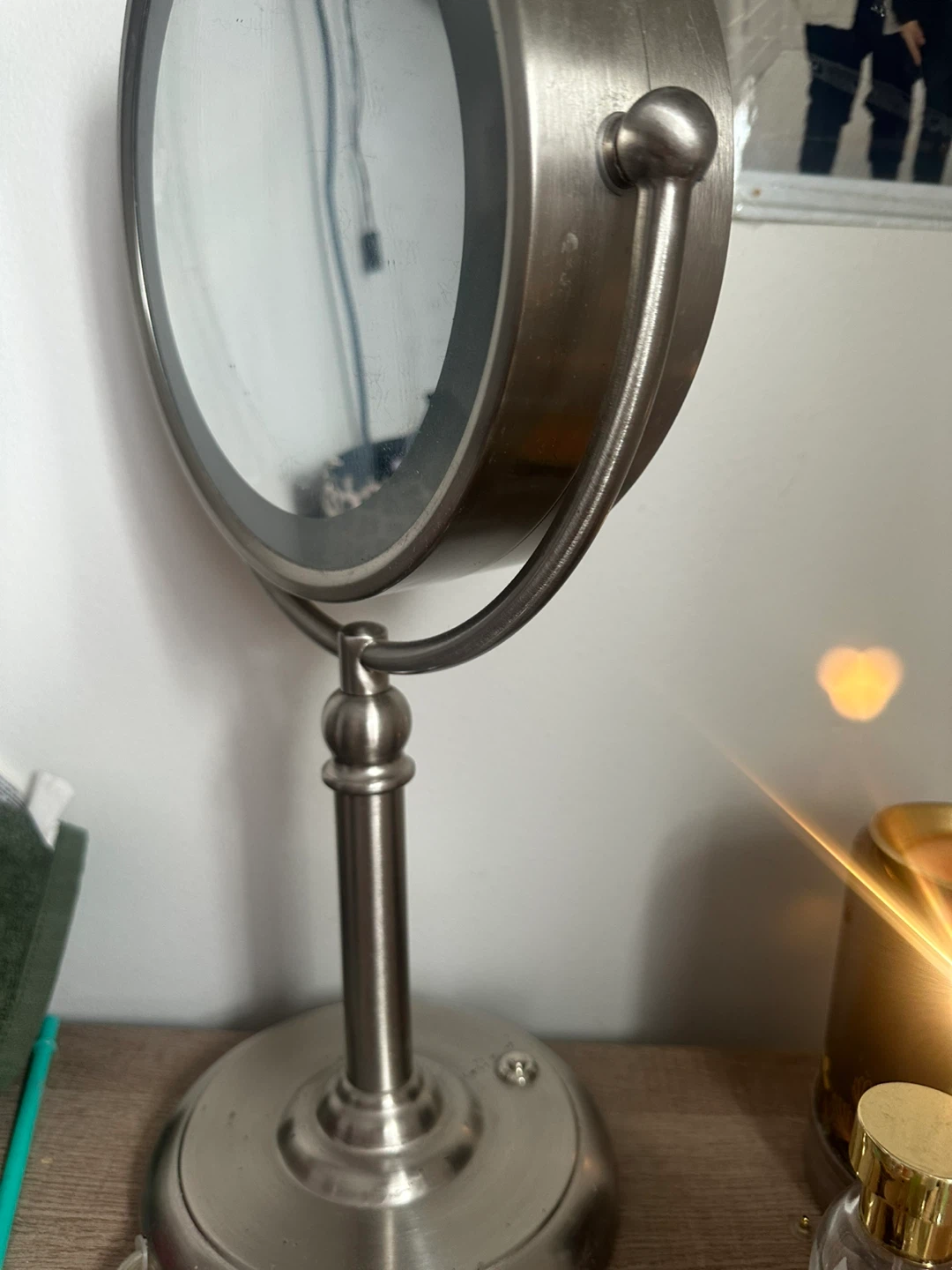 Vanity mirror - photo 2
