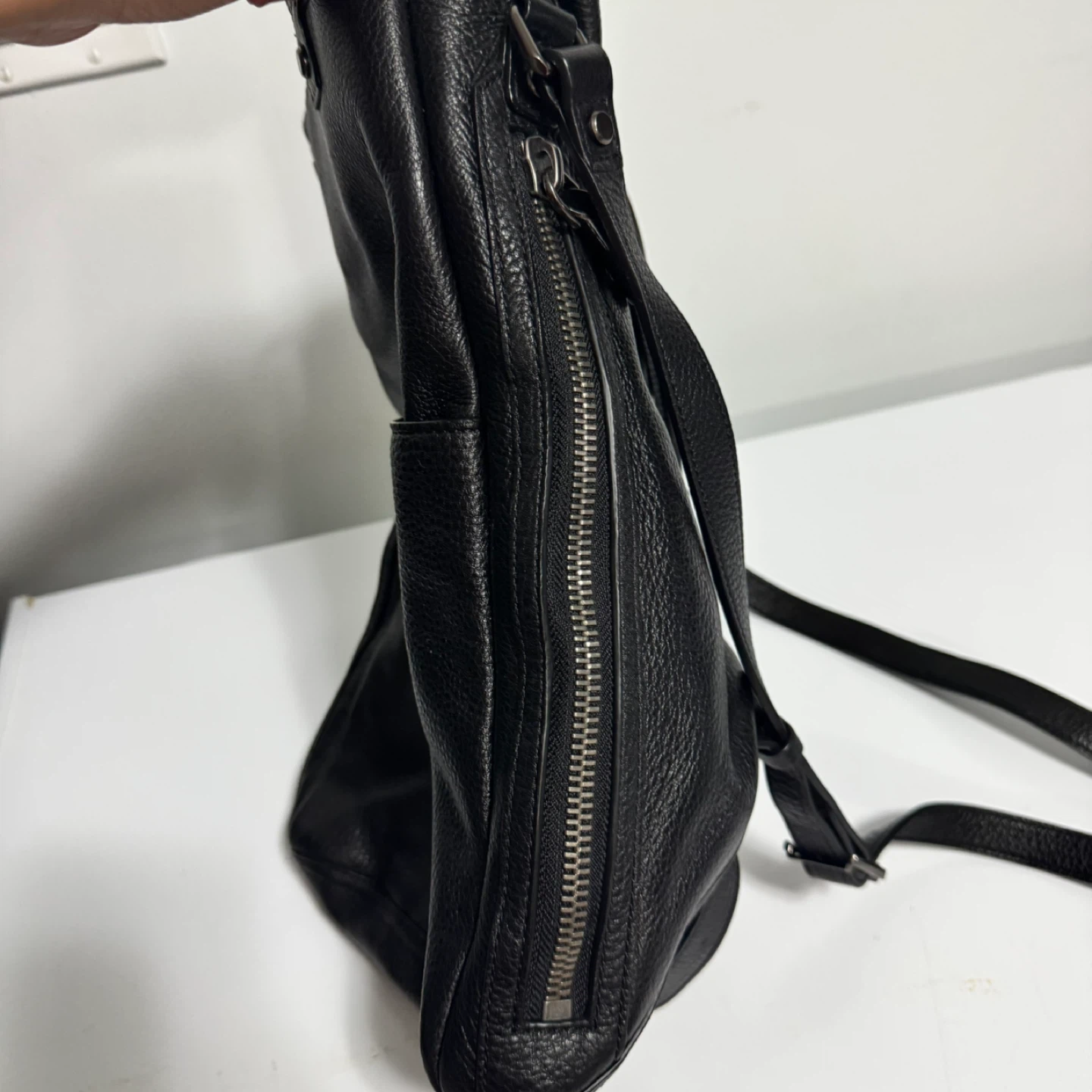 Wilfred Free Black Leather Drawstring Shoulder Bag - photo 4