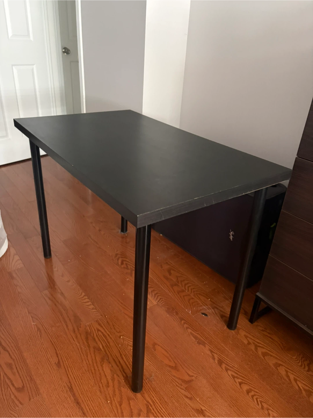 Black Desk Table