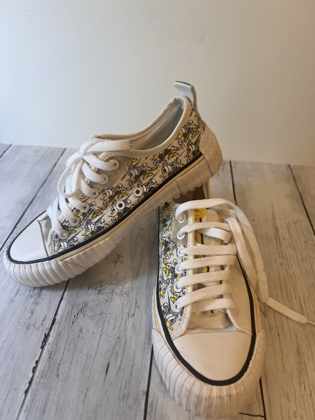 LINING Disney Canvas Sneakers