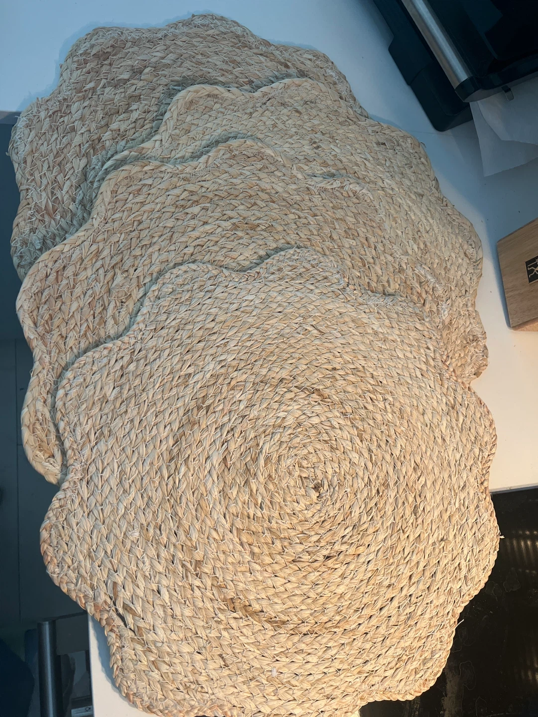 Set of Table Cloth + Woven Round Placemats - photo 2
