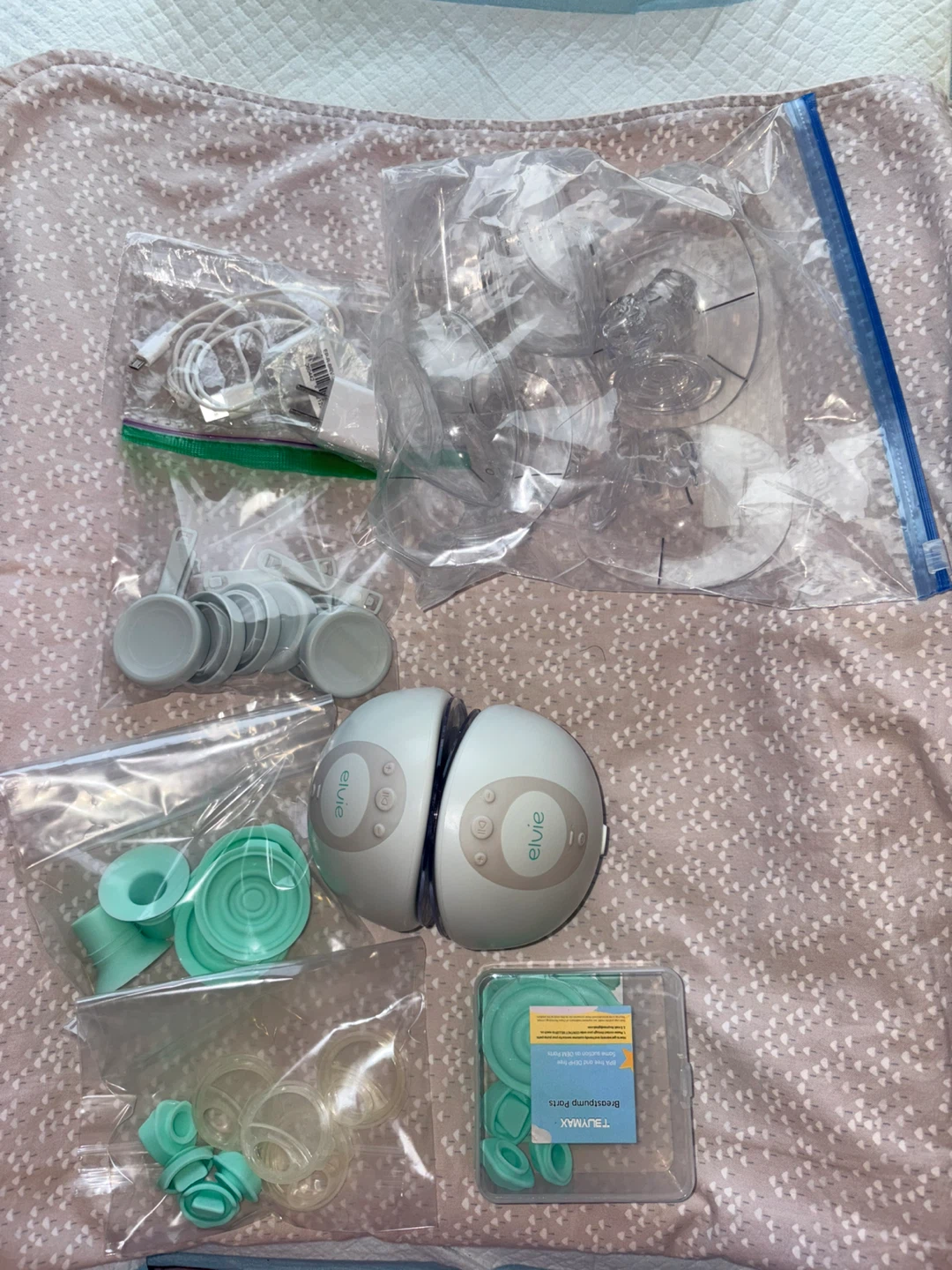 Elvie Wearable Breast Pump Set - photo 3