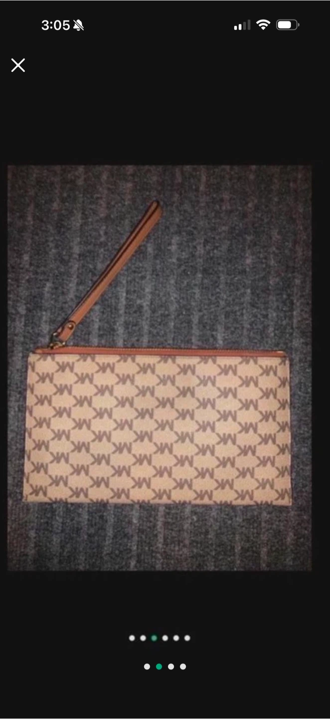 Michael Kors Wristlet Pouch - photo 2