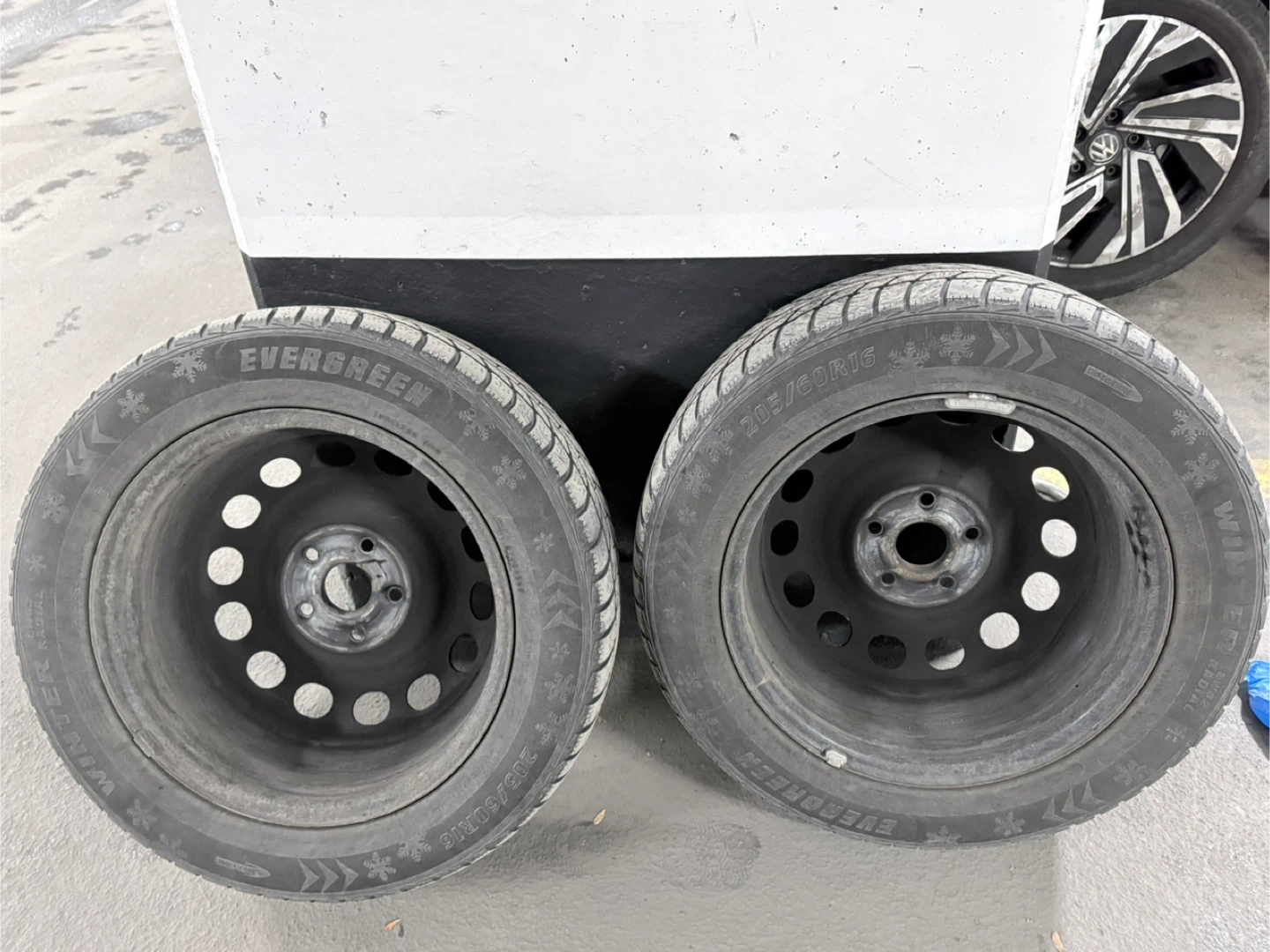 Tires with Rims - photo 4